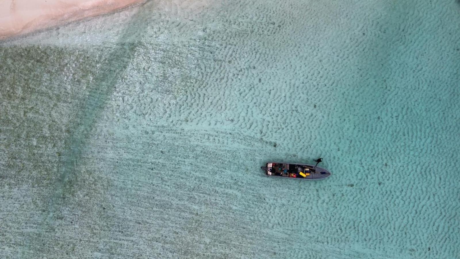Raja Ampat Blue Sea Villa Besir Buitenkant foto